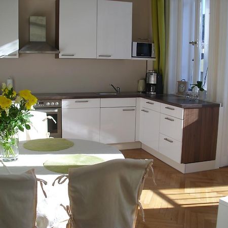 Apartment In City Center - Morassi Karlsbad Exteriör bild