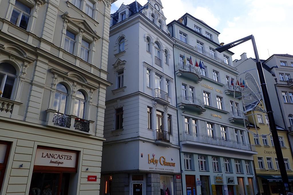 Apartment In City Center - Morassi Karlsbad Rum bild