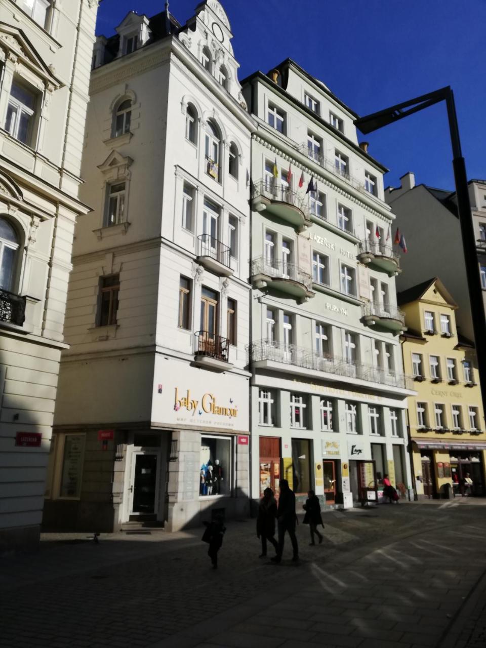 Apartment In City Center - Morassi Karlsbad Exteriör bild